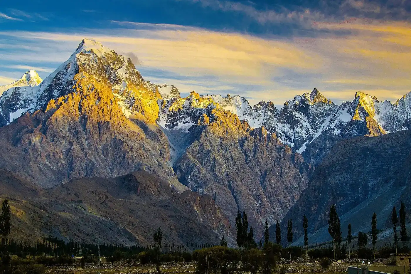 Jurjur Khona Sar and the Passu Cones at sunrise, Upper Hunza