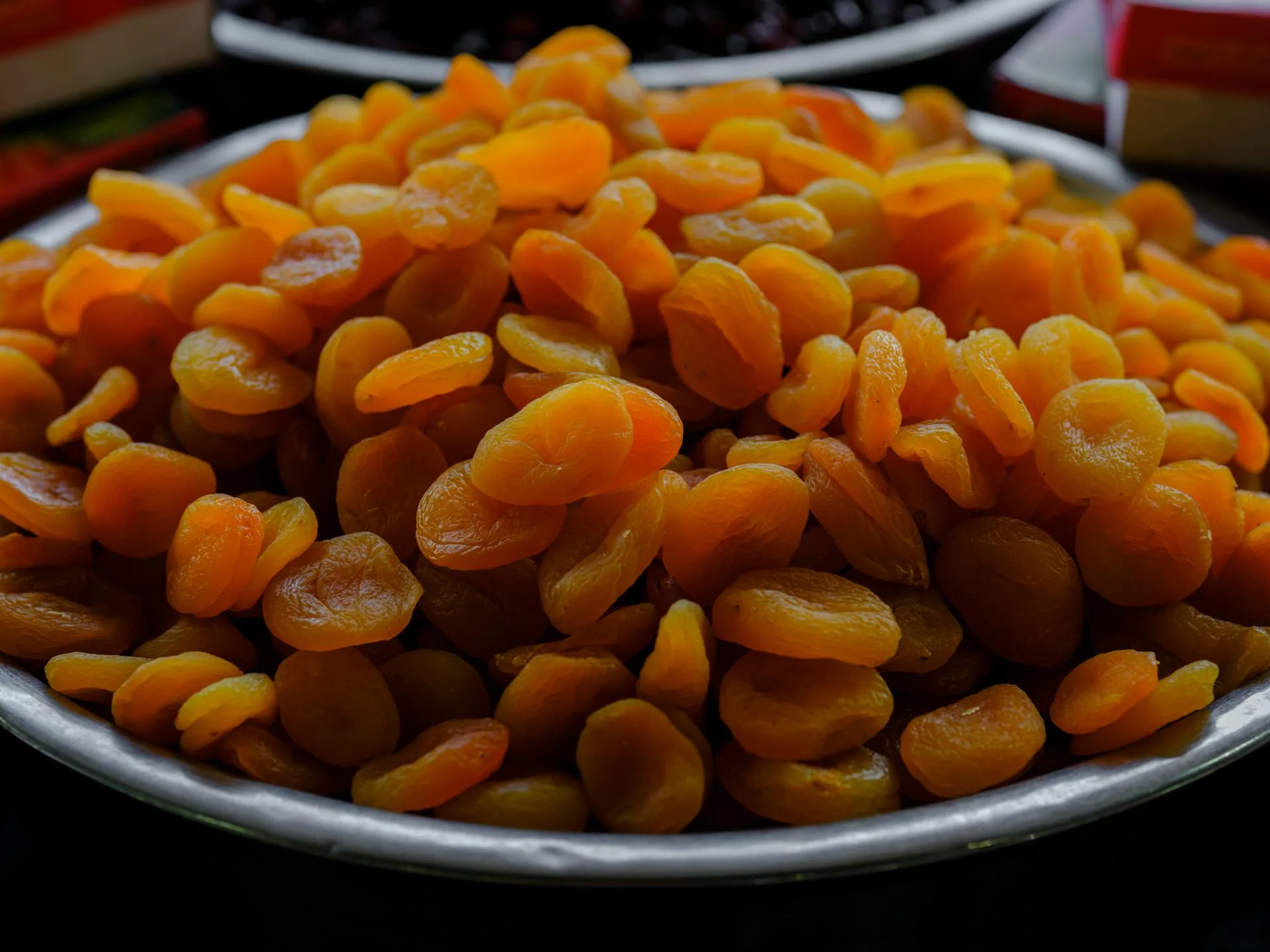 Dried apricots market
